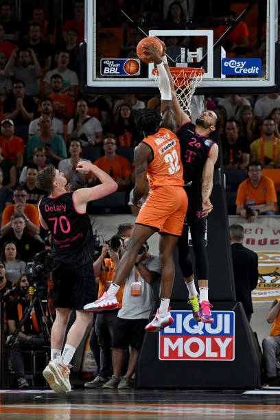 影响力和更 影响力和更